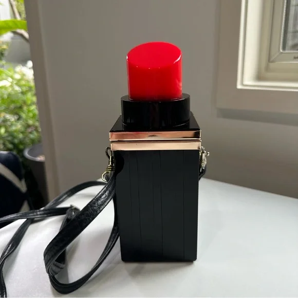 Vintage Barbie Lipstick Purse - Picture 2 of 8